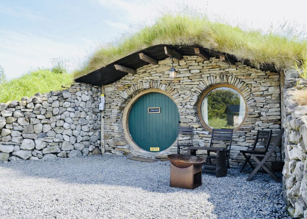 Mayo Glamping - Hobbit House - Green