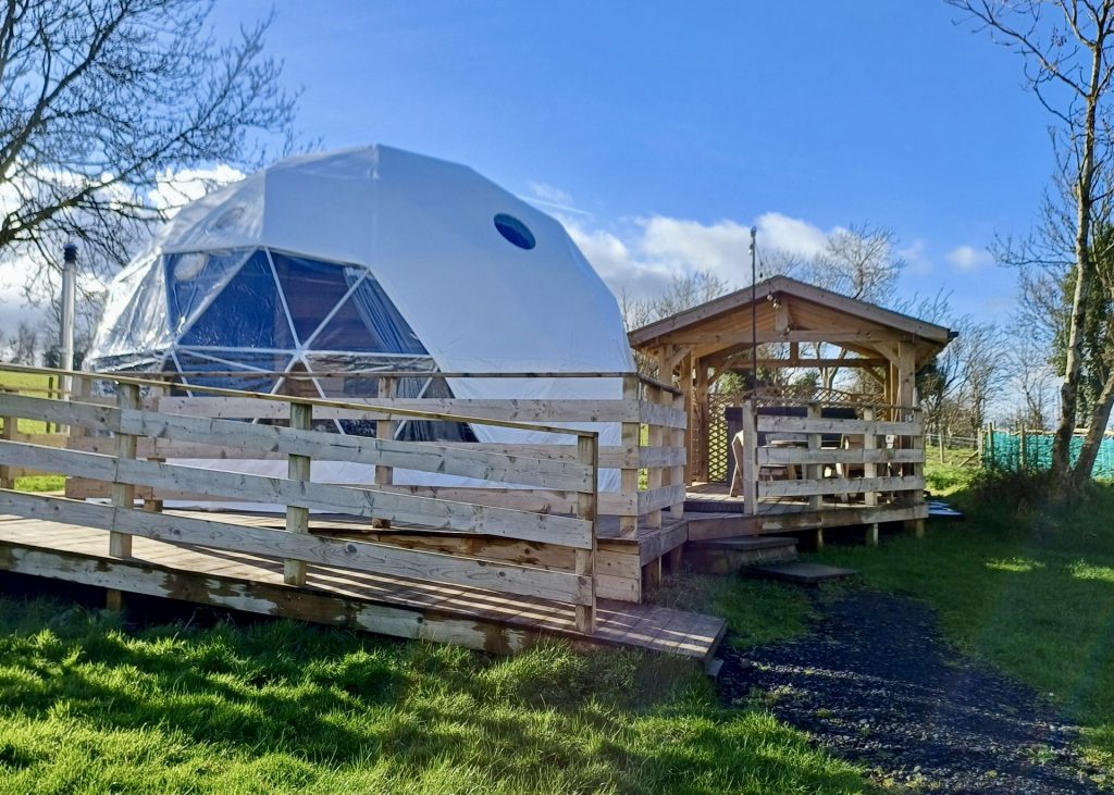 Little River Glamping - Bird’s Nest with Hot Tub