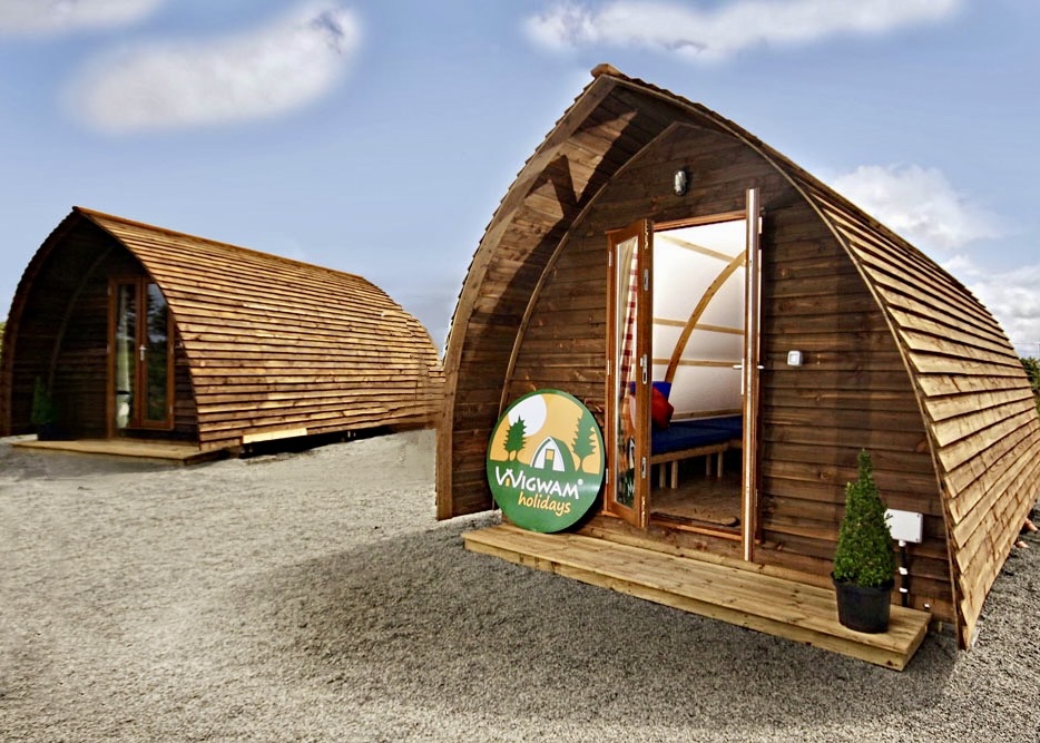 Deluxe Wigwam with Hot Tub