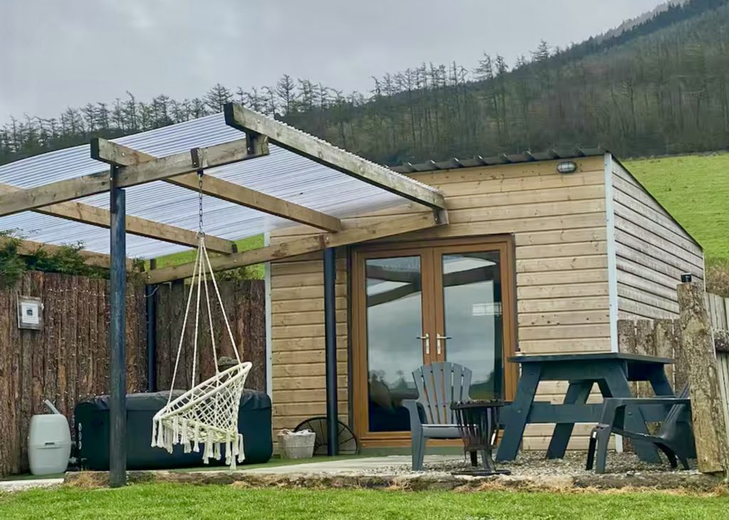 Mountain View Glamping