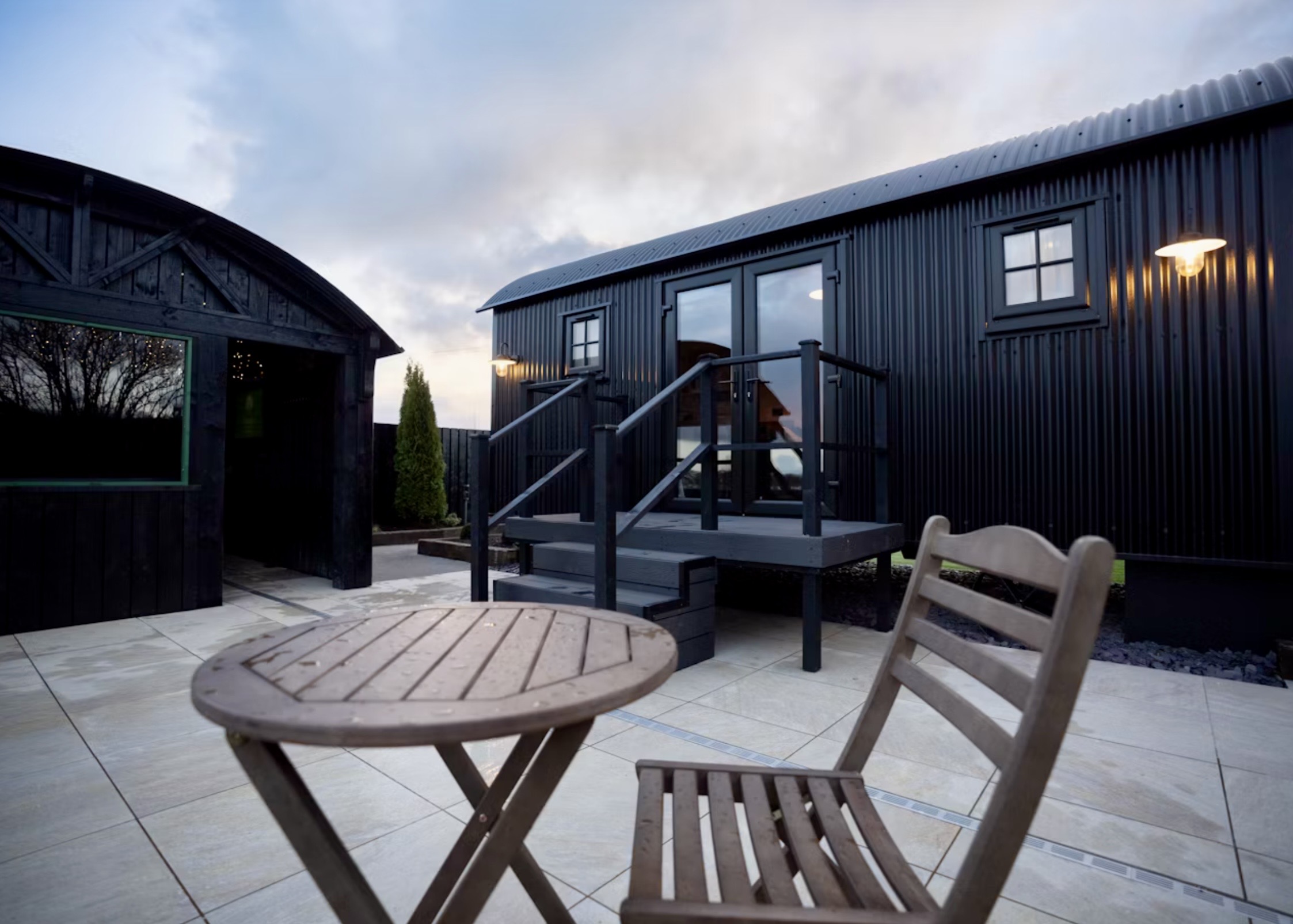 Oak Lodge